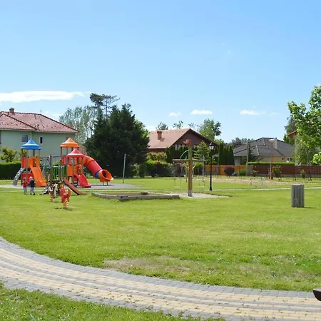 Mediterán Fedett Medencés Apartmanház Szántód Exterior foto