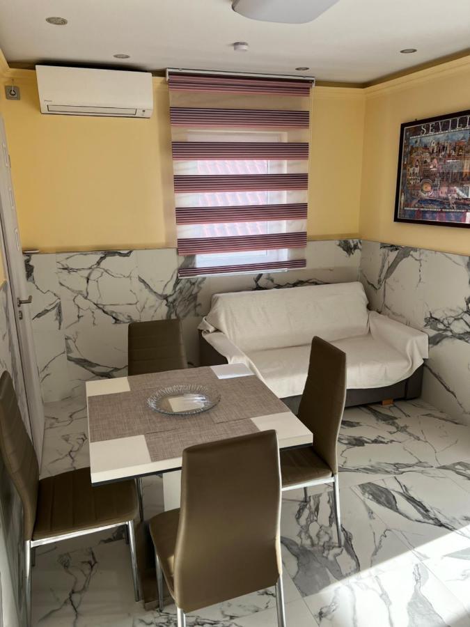 Appartamento Mediterán Fedett Medencés Szántód